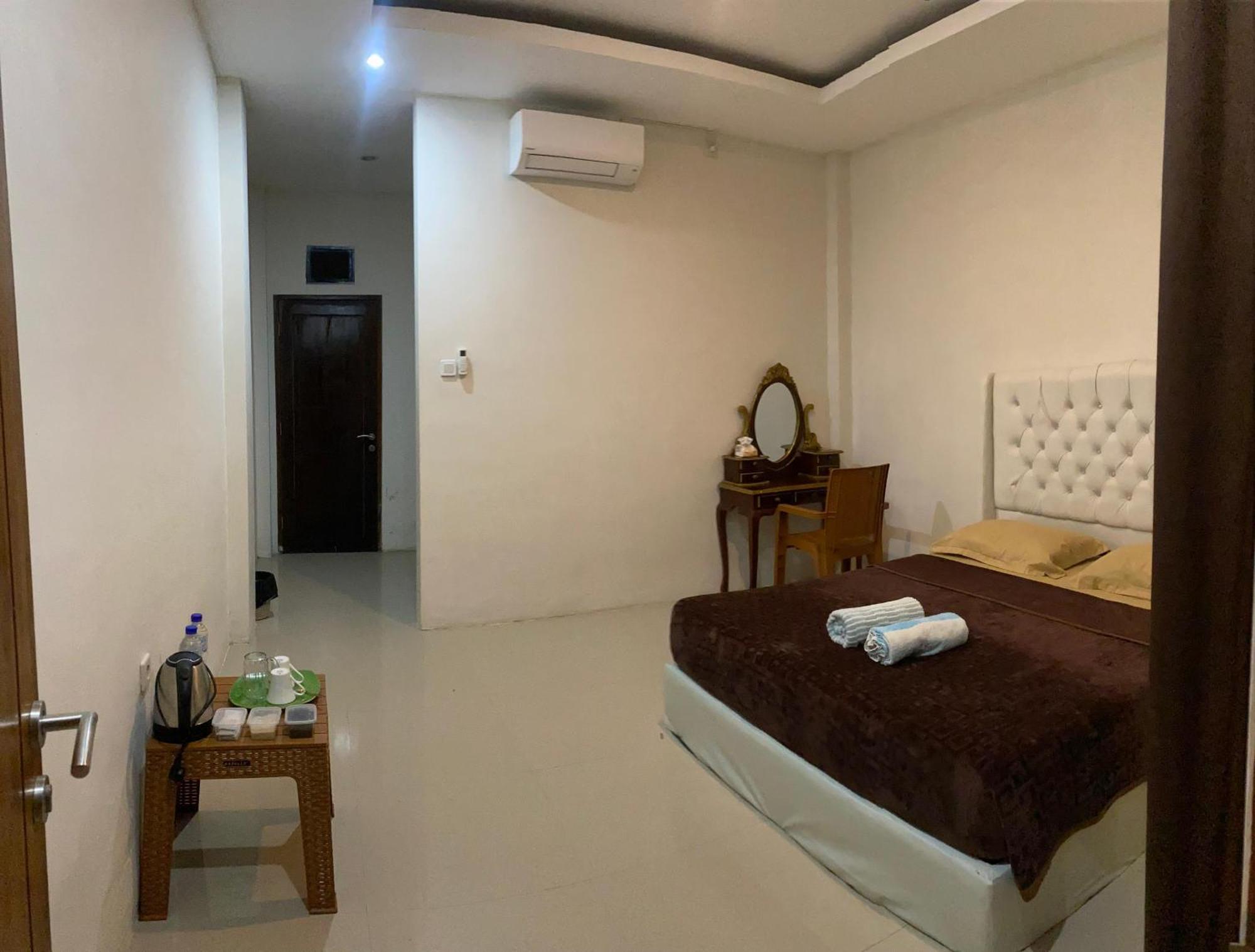 Wl Guesthouse Labuan Bajo Exterior foto
