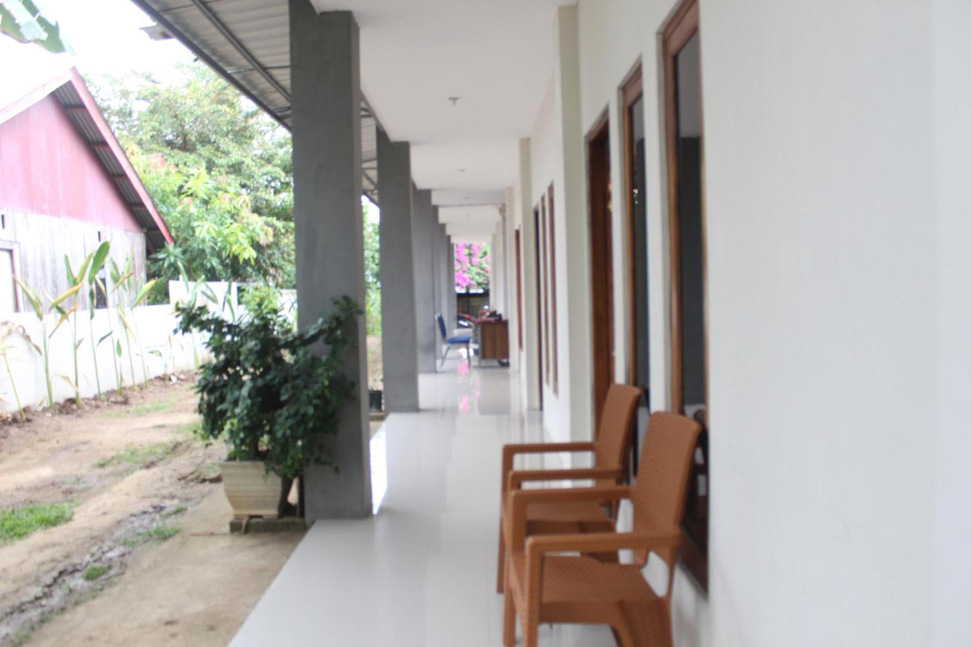 Wl Guesthouse Labuan Bajo Zimmer foto
